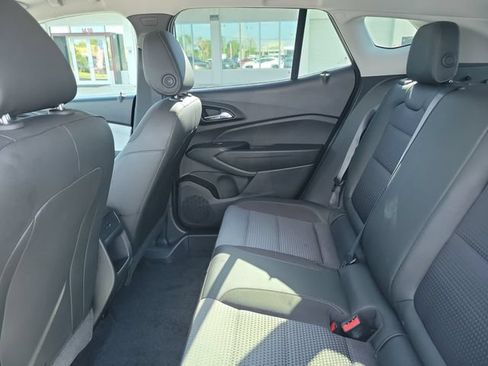 Used 2024 Chevrolet Trax LT w/ Driver Confidence Package FWD image 13