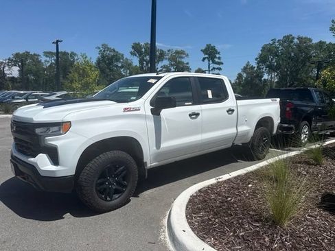 Used 2023 Chevrolet Silverado 1500 LT Trail Boss w/ Convenience Package II AWD/4WD image 3