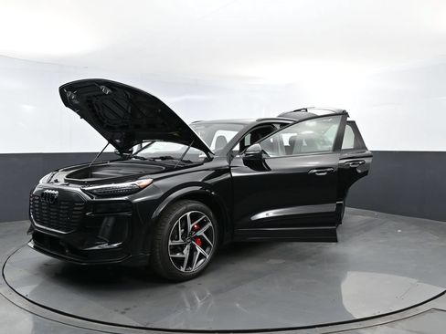 New 2027 Audi SQ6 e-tron Premium Plus AWD/4WD image 25