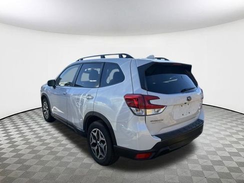 Certified 2023 Subaru Forester Premium image 4