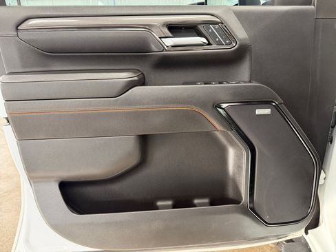 Used 2024 GMC Sierra 2500 AT4 w/ AT4 Premium Plus Package image 27