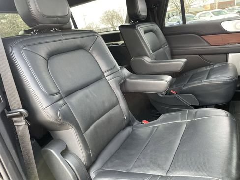 Used 2024 Lincoln Navigator L Reserve image 15
