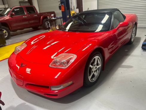 Used 2001 Chevrolet Corvette Convertible w/ Preferred Equipment Group2 image 1