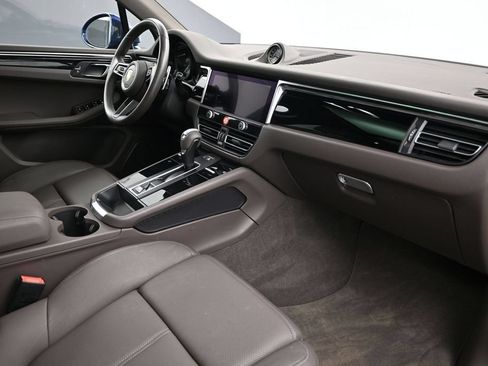 Certified 2023 Porsche Macan AWD/4WD image 14