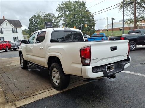 Used 2022 Toyota Tacoma SR image 7