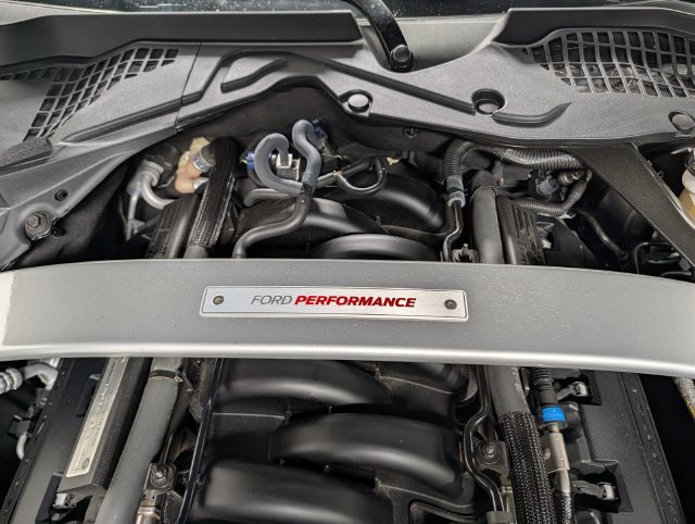 Used 2018 Ford Mustang Shelby GT350 w/ Electronics Package RWD image 40