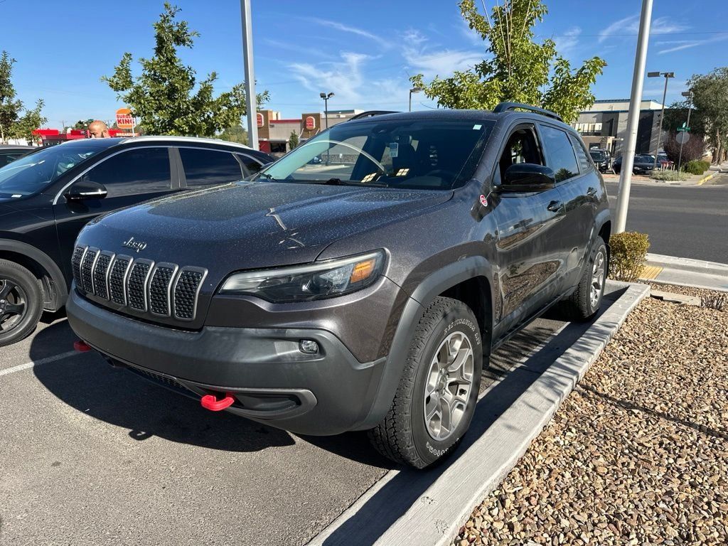 Used 2022 Jeep Cherokee Trailhawk AWD/4WD image 1