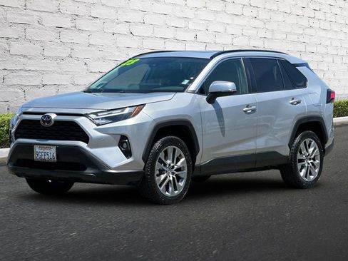 Used 2023 Toyota RAV4 XLE Premium AWD/4WD image 8