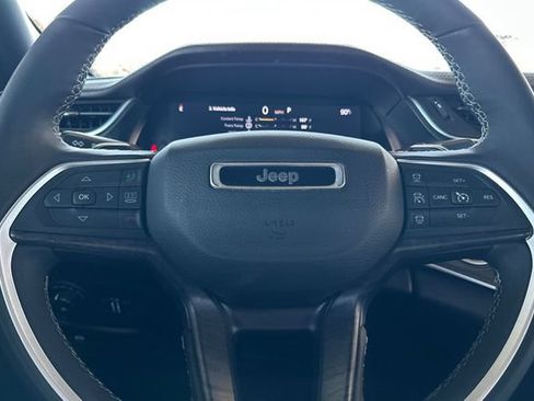 Certified 2024 Jeep Grand Cherokee Limited RWD image 24