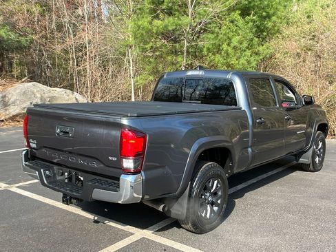 Used 2023 Toyota Tacoma SR5 AWD/4WD image 5
