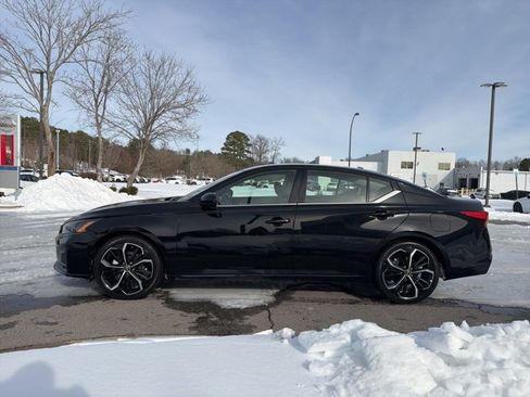 Used 2024 Nissan Altima 2.5 SR image 4