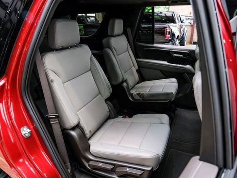 Used 2026 Chevrolet Tahoe Z71 w/ Comfort Package AWD/4WD image 65