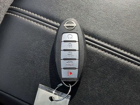 Used 2025 Nissan Altima 2.5 SV FWD image 29