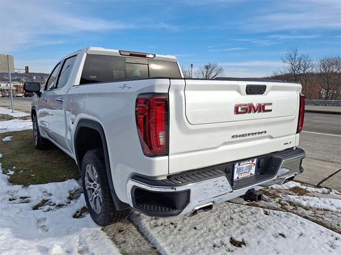 Used 2023 GMC Sierra 1500 SLT w/ SLT Convenience Package image 14