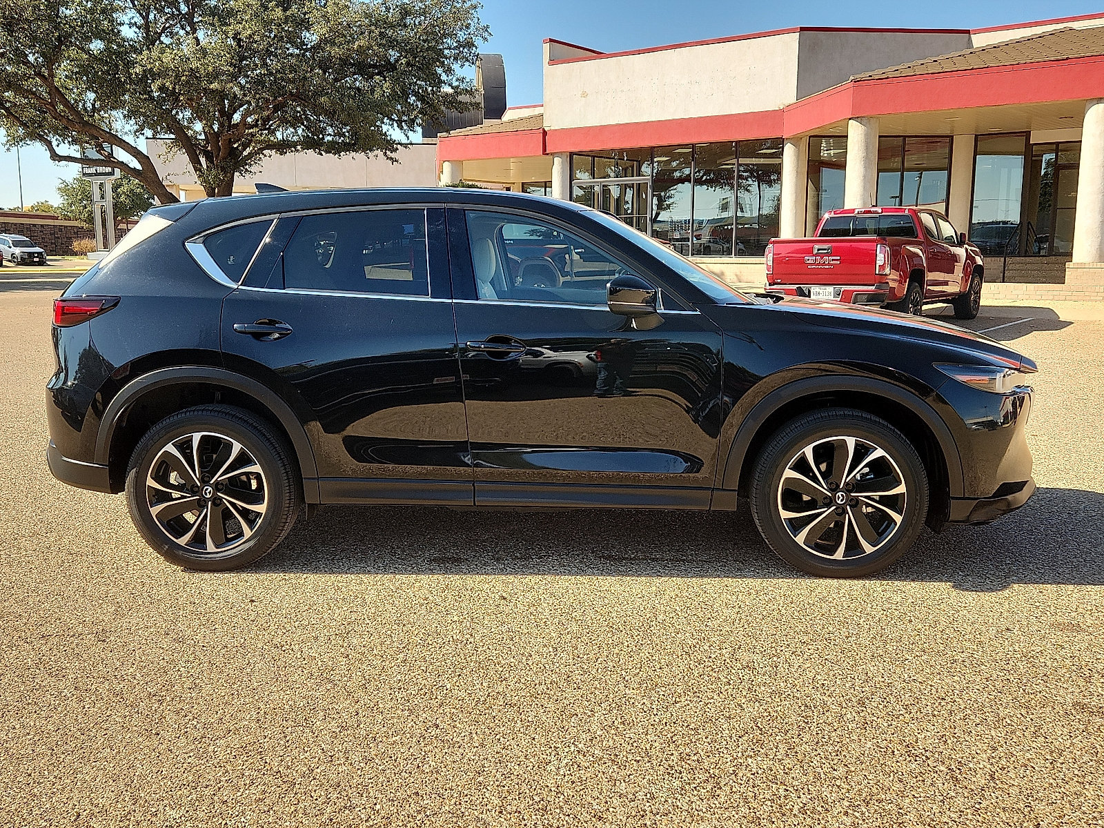 Used 2023 MAZDA CX-5 AWD 2.5 S w/ Premium Package image 5