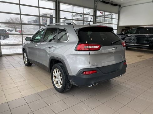 Used 2016 Jeep Cherokee Latitude w/ Cold Weather Group image 5