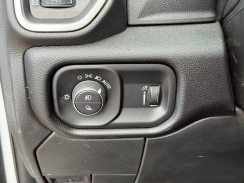 Used 2025 RAM 2500 Big Horn AWD/4WD image 20