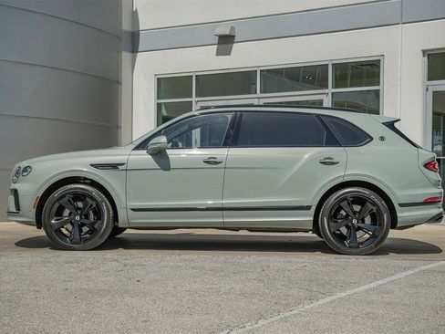 New 2025 Bentley Bentayga Extended Wheelbase image 13
