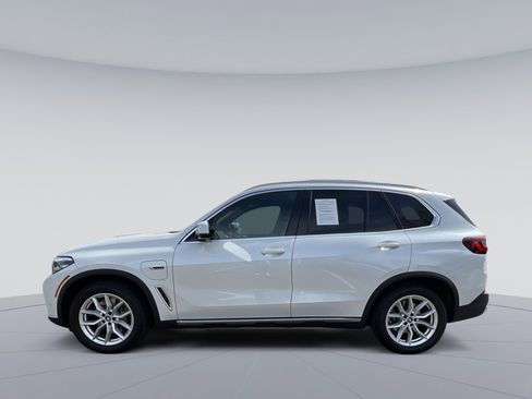 Used 2022 BMW X5 xDrive45e w/ Parking Assistance Package image 2