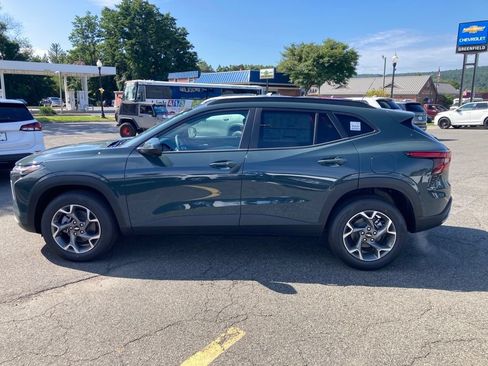 New 2026 Chevrolet Trax LT w/ LT Convenience Package FWD image 25