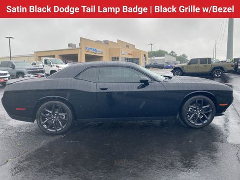 Used 2022 Dodge Challenger SXT w/ Blacktop Package RWD image 8