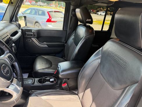 Used 2018 Jeep Wrangler Unlimited Sport AWD/4WD image 36