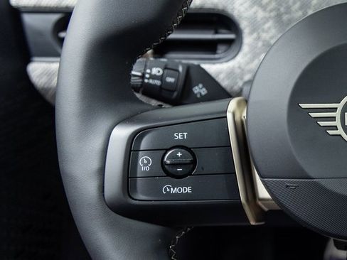 Certified 2025 MINI Cooper S image 17