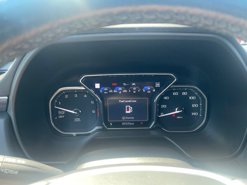 Used 2021 GMC Yukon XL SLT w/ SLT Premium Package AWD/4WD image 16