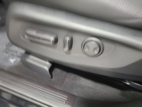 Used 2025 Honda CR-V EX-L image 20