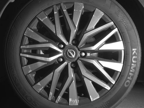 Used 2025 Nissan Altima 2.5 SV image 12