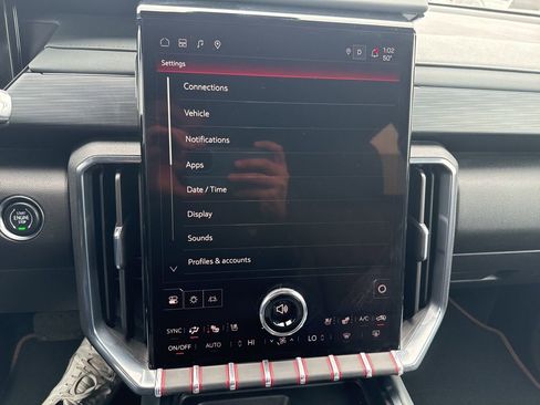 Used 2024 GMC Acadia AT4 w/ Super Cruise Package image 29