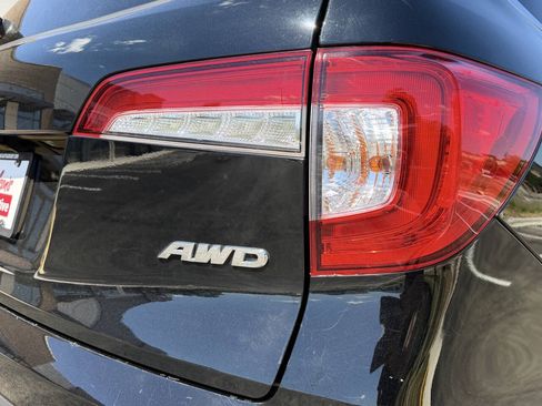 Used 2019 Honda Pilot LX image 5