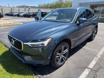 Used 2019 Volvo XC60 T6 Momentum w/ Premium Package