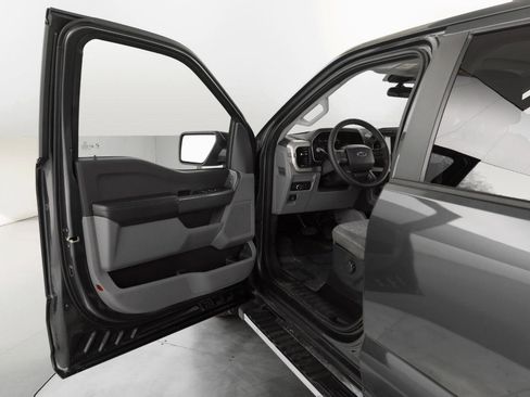 Used 2021 Ford F150 XLT w/ XTR Package image 12