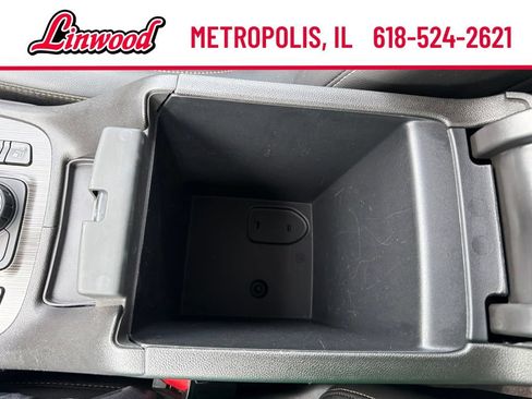 Used 2023 GMC Acadia SLT w/ Preferred Package FWD image 21