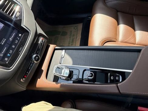 Used 2024 Volvo XC90 B6 Ultimate AWD/4WD image 28