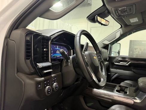 Used 2024 Chevrolet Silverado 3500 LTZ w/ LTZ Plus Package AWD/4WD image 12