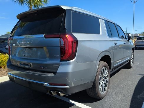 Used 2025 GMC Yukon XL Denali w/ Sun & Power Step Package image 10