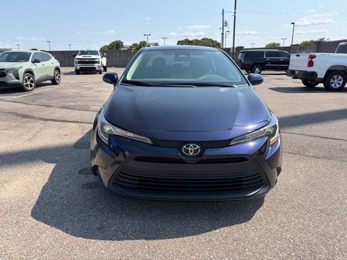 Used 2024 Toyota Corolla LE FWD image 2