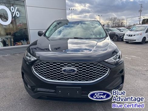 Certified 2024 Ford Edge SE image 3