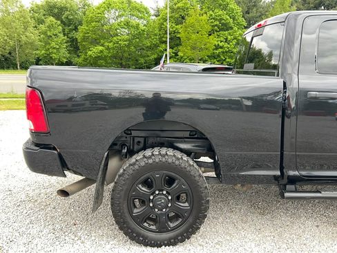 Used 2016 RAM 2500 SLT w/ Black Appearance Group AWD/4WD image 8