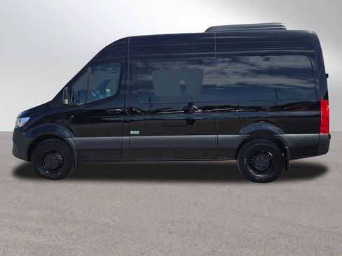 Used 2025 Mercedes-Benz Sprinter 2500 image 6