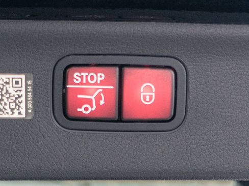 Certified 2023 Mercedes-Benz EQS 450+ SUV image 33