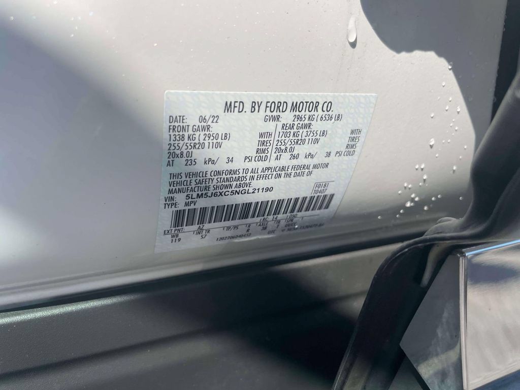 Used 2022 Lincoln Aviator AWD w/ Premium Package image 18