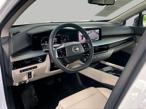Certified 2025 Nissan Murano SL w/ Cargo Package AWD/4WD image 18