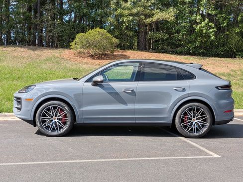 Used 2026 Porsche Cayenne S AWD/4WD image 2