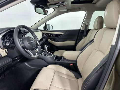 Used 2023 Subaru Outback Limited image 4