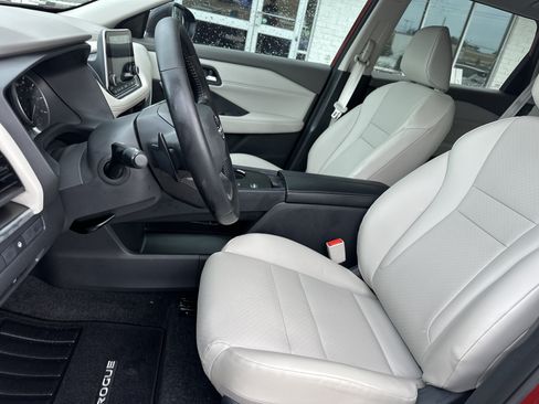 Used 2026 Nissan Rogue Dark Armor FWD image 10
