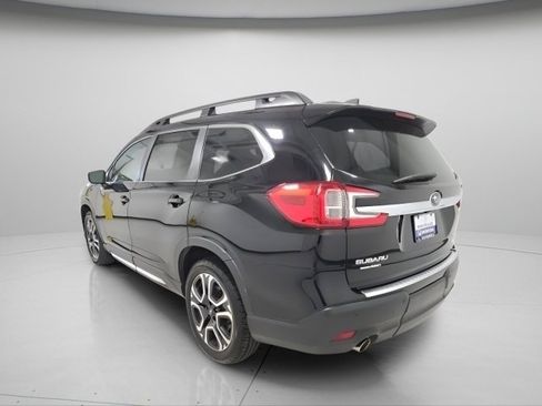 Used 2023 Subaru Ascent Limited AWD/4WD image 9