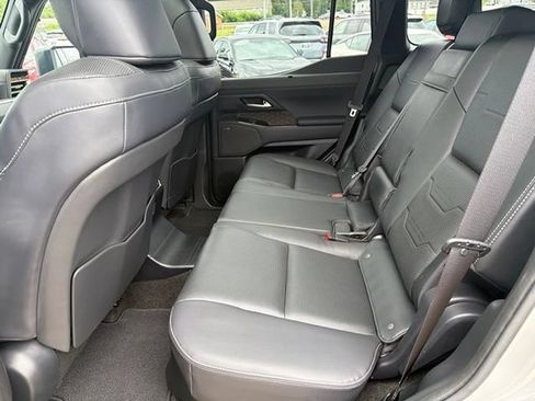 Used 2024 Lexus GX 550 w/ Accessory Package (2T) AWD/4WD image 21